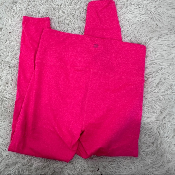 All in Motion Neon Pink Workouts Leggings Size Medium - Picture 4 of 4